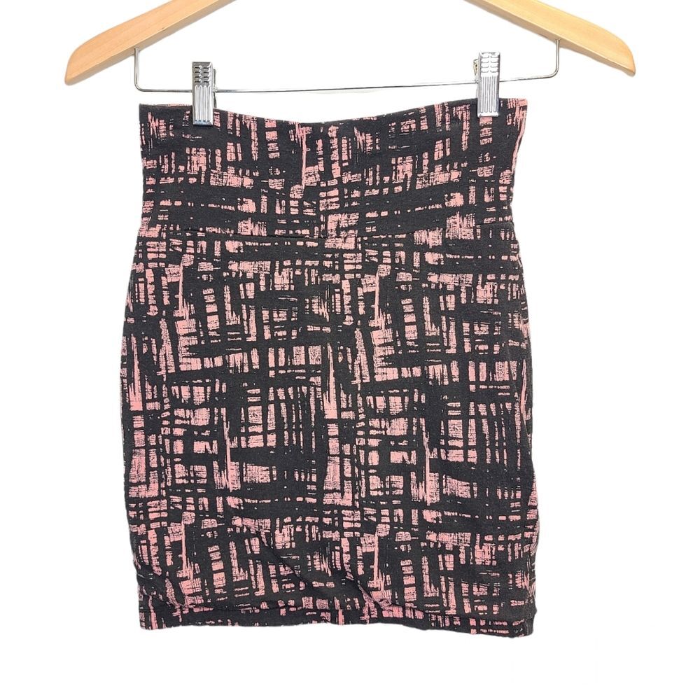 Forever 21 Black Pink Bodycon Graphic Mini Skirt Womens S